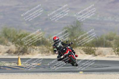 media/Oct-30-2025-Racers Edge (Thu) [[dabbdaf680]]/3-B Group/Session 1 (Turn 5)/